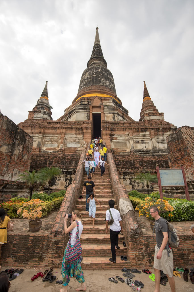 崖差蒙空寺 (Wat Yai Chai Mongkhol)