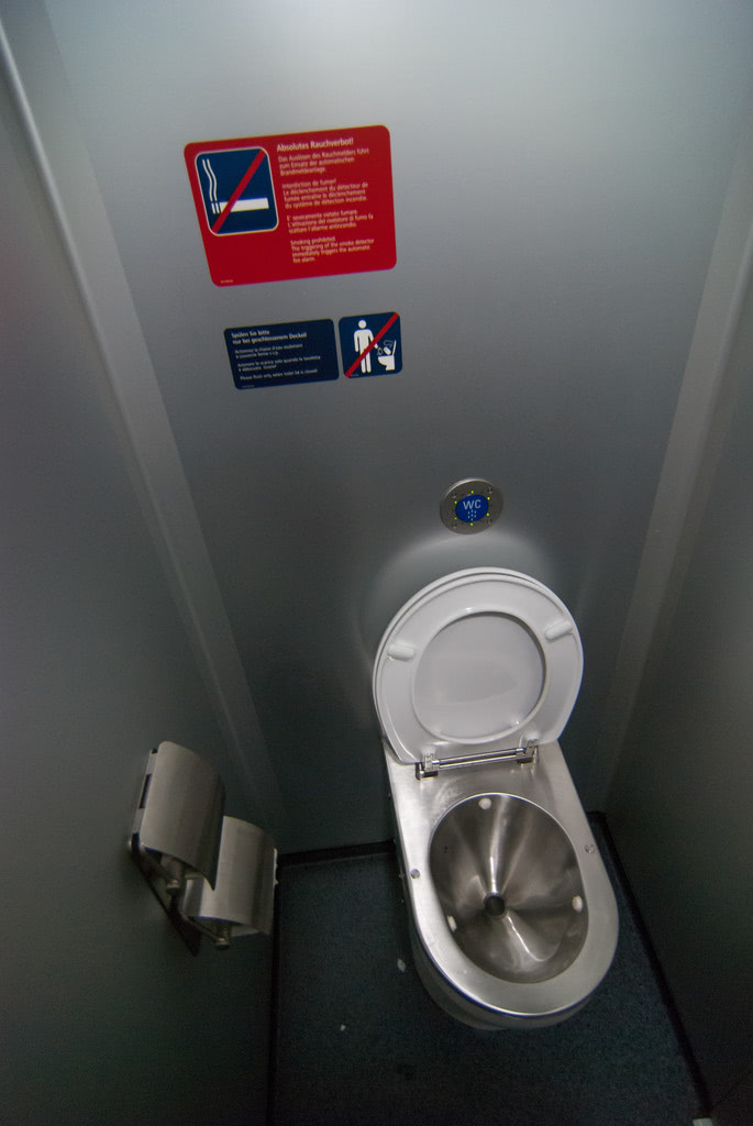 Railjet 廁所